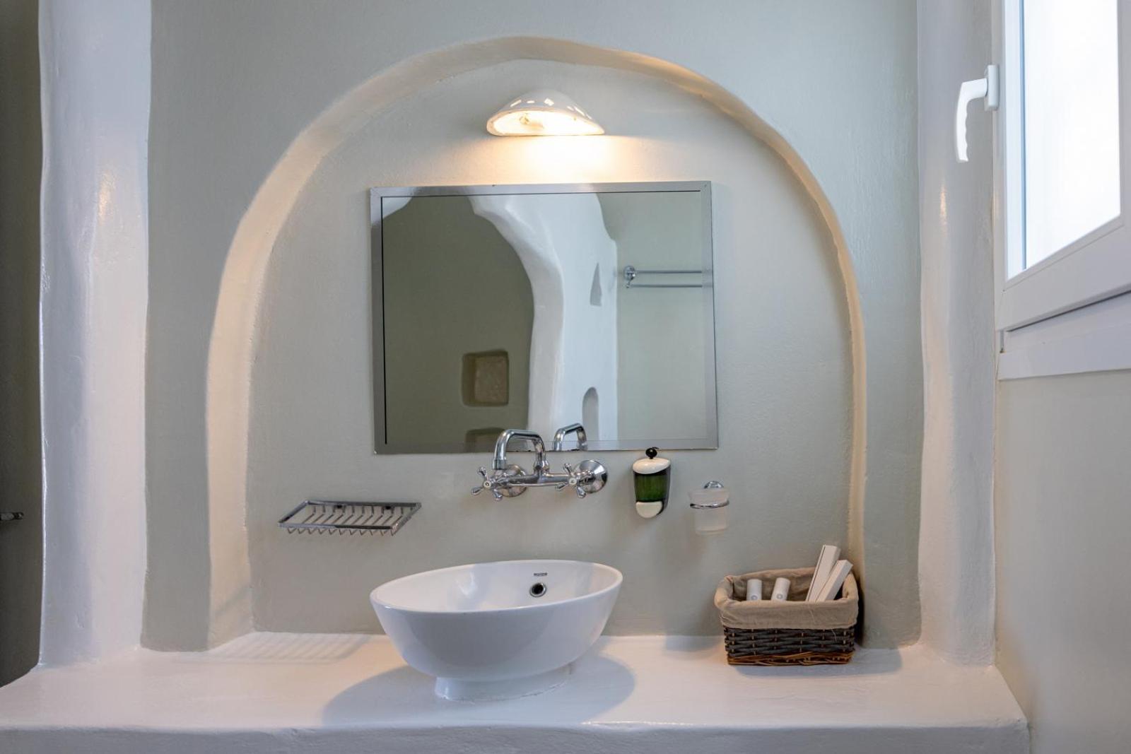 Soulmate'S Suites Tinos Кіонія Екстер'єр фото
