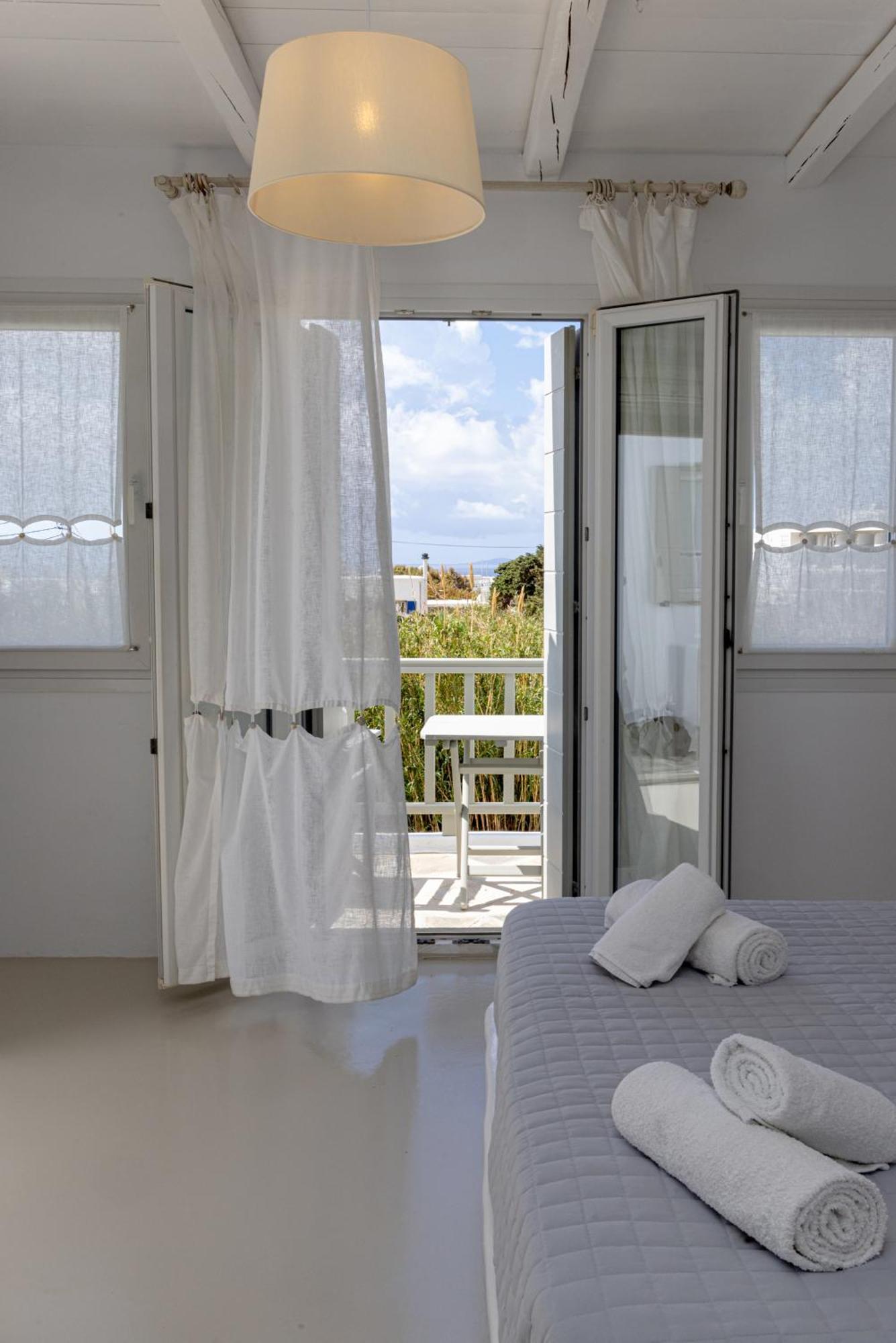 Soulmate'S Suites Tinos Кіонія Екстер'єр фото